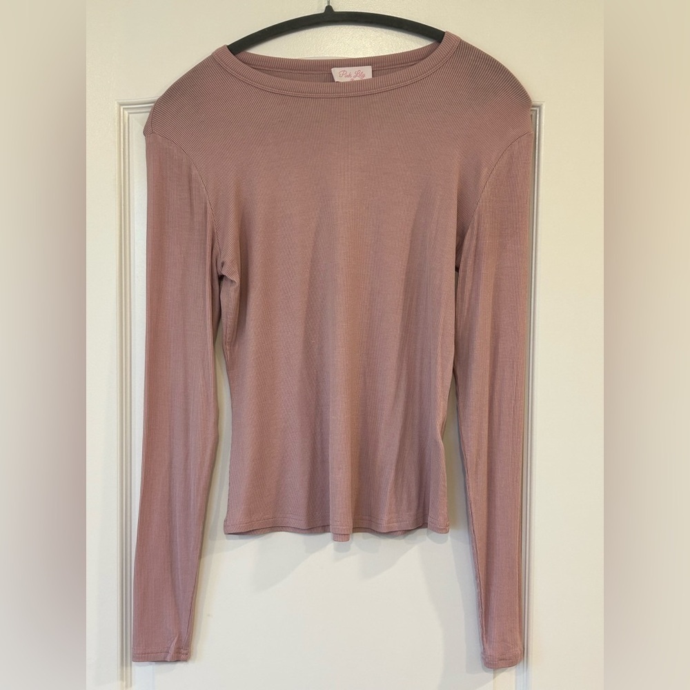 NWOT Pink Lily Mauve Ribbed Long Sleeve Tee
Size - Medium